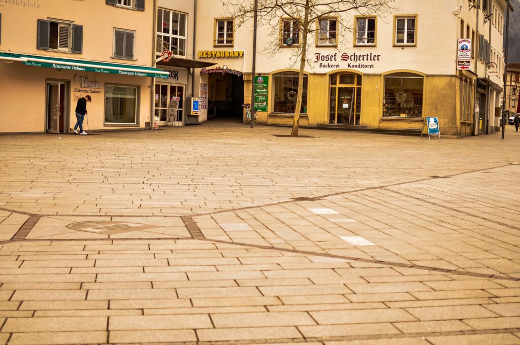 Shopping Malls and Strip Malls WC Vendors Shopping Malls and Strip Malls