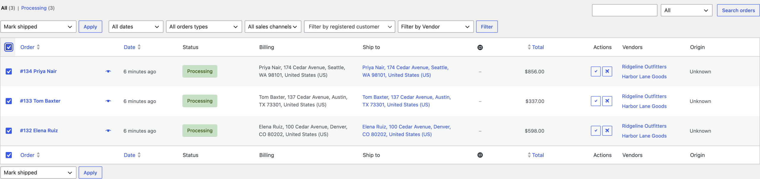 Orders list with the mark shipped bulk action selected